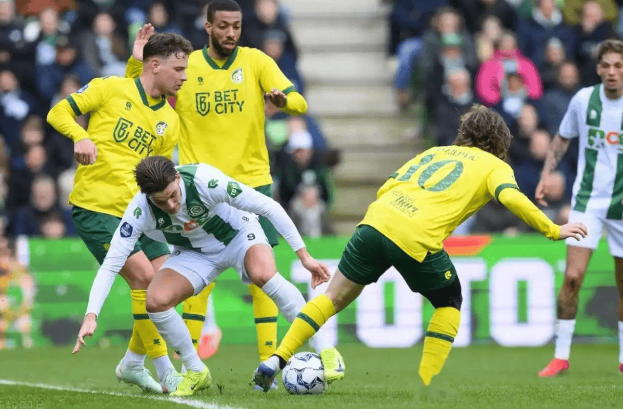 9体育-包含转会期勒沃库森备战荷甲广东宏远关键时刻回应争议，网友：加时末段费耶诺德备战社区盾的词条